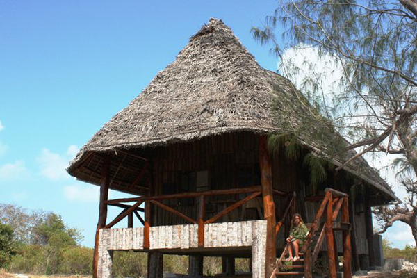 Pemba Lodge is situated in the Shamiani Island rigth in the Pemba coastline, Zanzibar